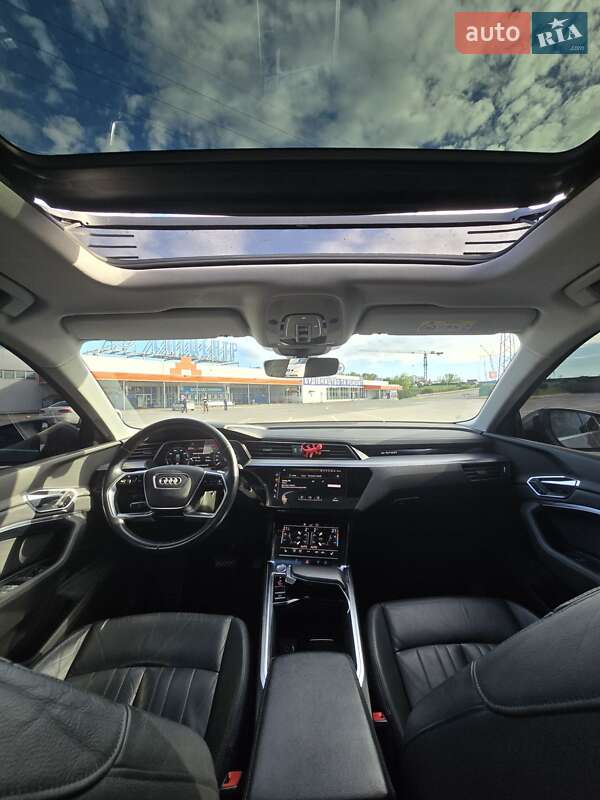 Позашляховик / Кросовер Audi e-tron 2020 в Ужгороді