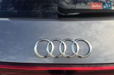Внедорожник / Кроссовер Audi e-tron 2020 в 