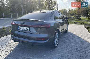 Внедорожник / Кроссовер Audi e-tron 2020 в 