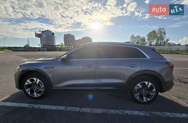 Внедорожник / Кроссовер Audi e-tron 2020 в 