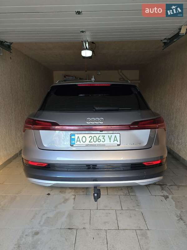 Позашляховик / Кросовер Audi e-tron 2020 в Ужгороді