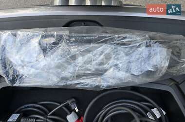 Внедорожник / Кроссовер Audi e-tron 2020 в 