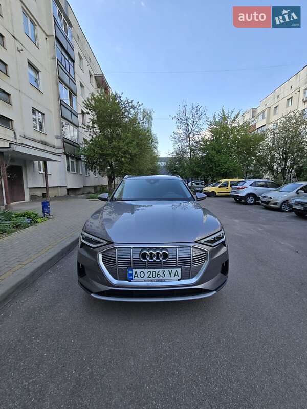 Позашляховик / Кросовер Audi e-tron 2020 в Ужгороді