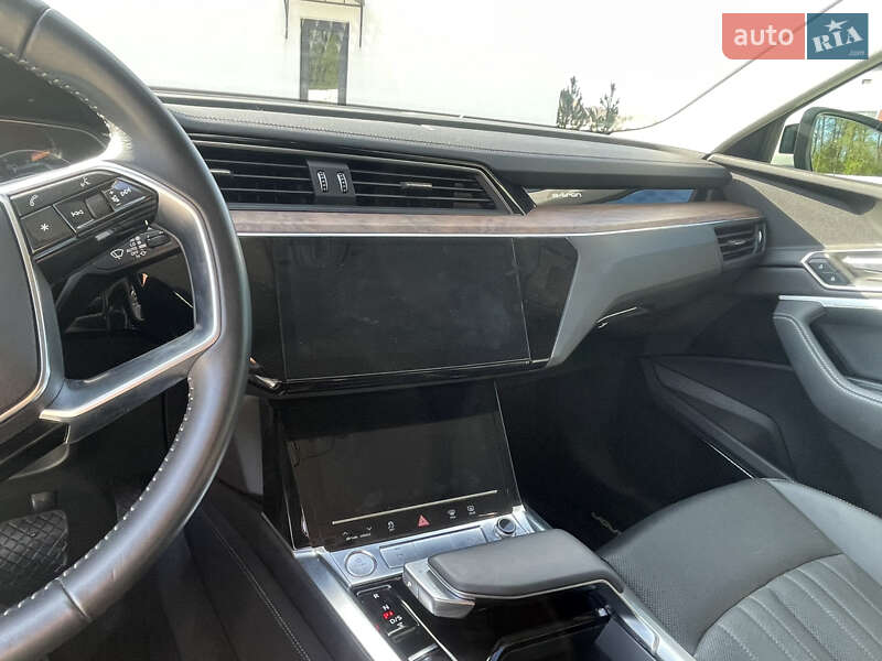 Внедорожник / Кроссовер Audi e-tron 2019 в Луцке