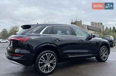 Внедорожник / Кроссовер Audi e-tron 2020 в 