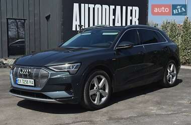 Внедорожник / Кроссовер Audi e-tron 2019 в 