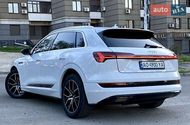 Внедорожник / Кроссовер Audi e-tron 2020 в 