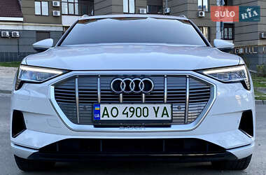 Внедорожник / Кроссовер Audi e-tron 2020 в 