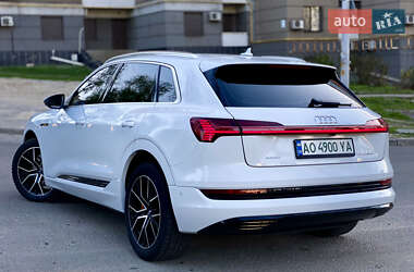 Внедорожник / Кроссовер Audi e-tron 2020 в 