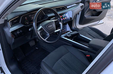 Внедорожник / Кроссовер Audi e-tron 2020 в 