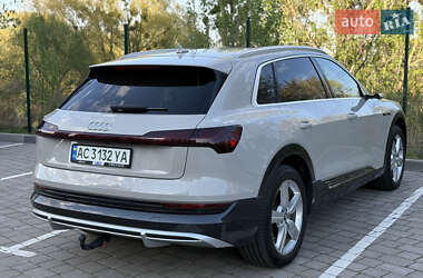 Внедорожник / Кроссовер Audi e-tron 2020 в 