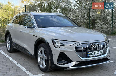 Внедорожник / Кроссовер Audi e-tron 2020 в 