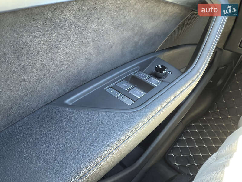 Внедорожник / Кроссовер Audi e-tron 2020 в Одессе