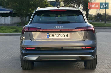 Внедорожник / Кроссовер Audi e-tron 2020 в 