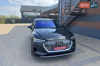 Внедорожник / Кроссовер Audi e-tron 2019 в 