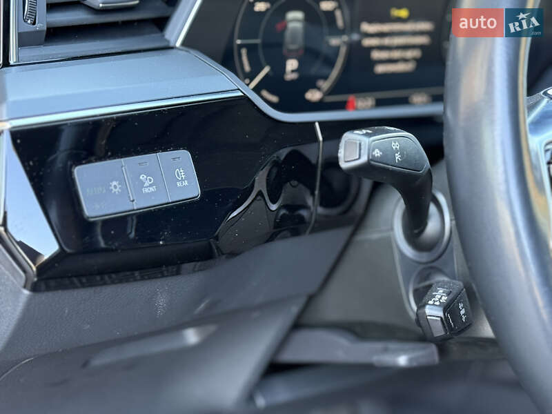 Позашляховик / Кросовер Audi e-tron 2019 в Тернополі