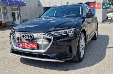 Внедорожник / Кроссовер Audi e-tron 2021 в 