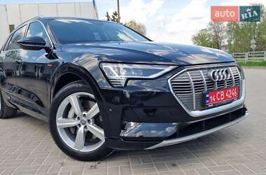 Внедорожник / Кроссовер Audi e-tron 2021 в 