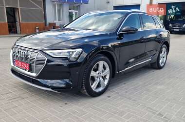 Внедорожник / Кроссовер Audi e-tron 2021 в 