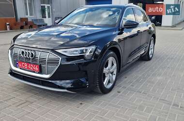 Внедорожник / Кроссовер Audi e-tron 2021 в 