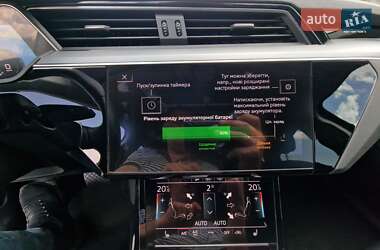 Внедорожник / Кроссовер Audi e-tron 2021 в 