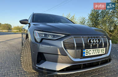 Внедорожник / Кроссовер Audi e-tron 2019 в 