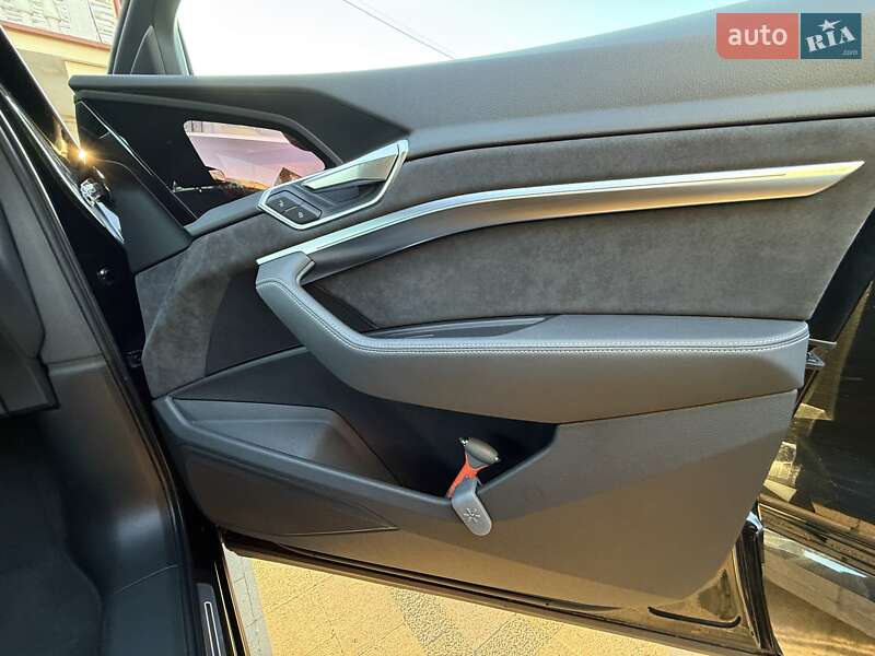 Позашляховик / Кросовер Audi e-tron 2019 в Коломиї