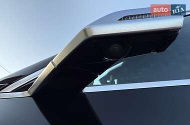 Внедорожник / Кроссовер Audi e-tron 2019 в 