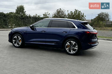 Внедорожник / Кроссовер Audi e-tron 2020 в 