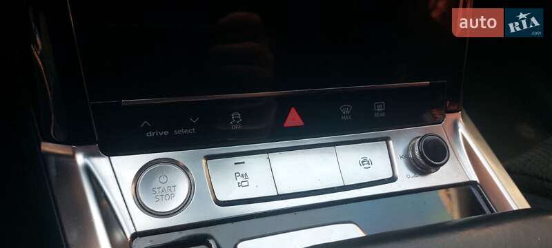 Внедорожник / Кроссовер Audi e-tron 2019 в Тячеве