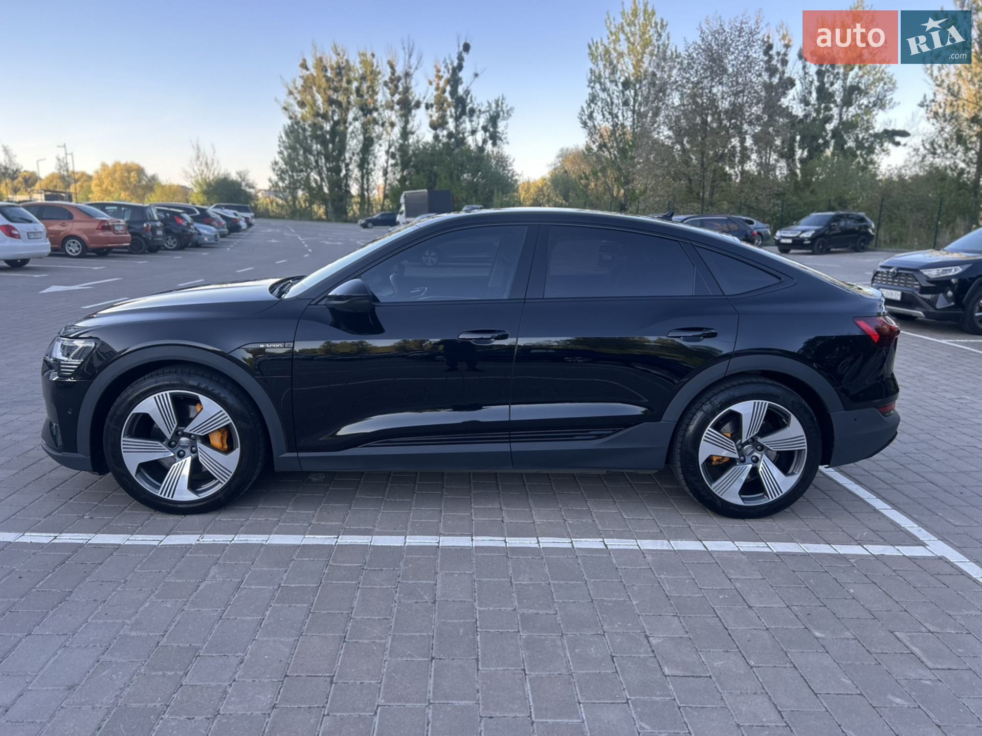 2020 Audi e-tron - мініатюра 3