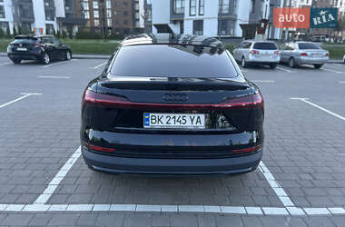 Позашляховик / Кросовер Audi e-tron 2020 в 