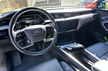 Внедорожник / Кроссовер Audi e-tron 2019 в 