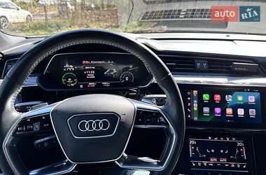 Внедорожник / Кроссовер Audi e-tron 2019 в 
