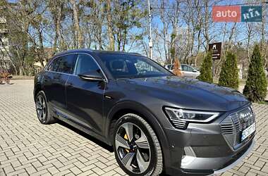 Внедорожник / Кроссовер Audi e-tron 2019 в 