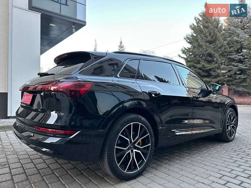 Позашляховик / Кросовер Audi e-tron 2020 в Києві