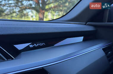 Внедорожник / Кроссовер Audi e-tron 2019 в 