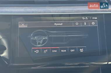 Внедорожник / Кроссовер Audi e-tron 2019 в 