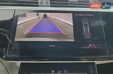 Позашляховик / Кросовер Audi e-tron 2019 в 