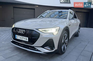 Внедорожник / Кроссовер Audi e-tron 2020 в 