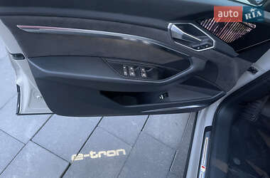 Внедорожник / Кроссовер Audi e-tron 2020 в 
