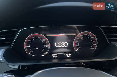 Внедорожник / Кроссовер Audi e-tron 2020 в 