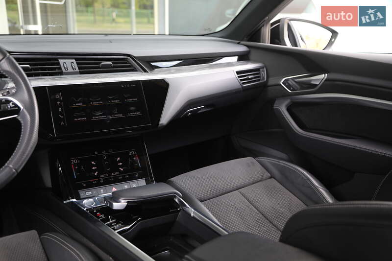 Внедорожник / Кроссовер Audi e-tron 2020 в Харькове