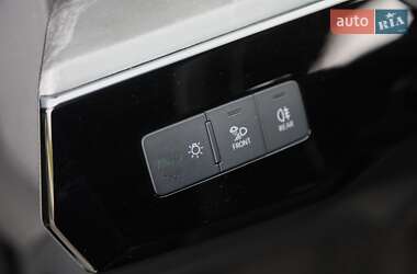 Внедорожник / Кроссовер Audi e-tron 2020 в 