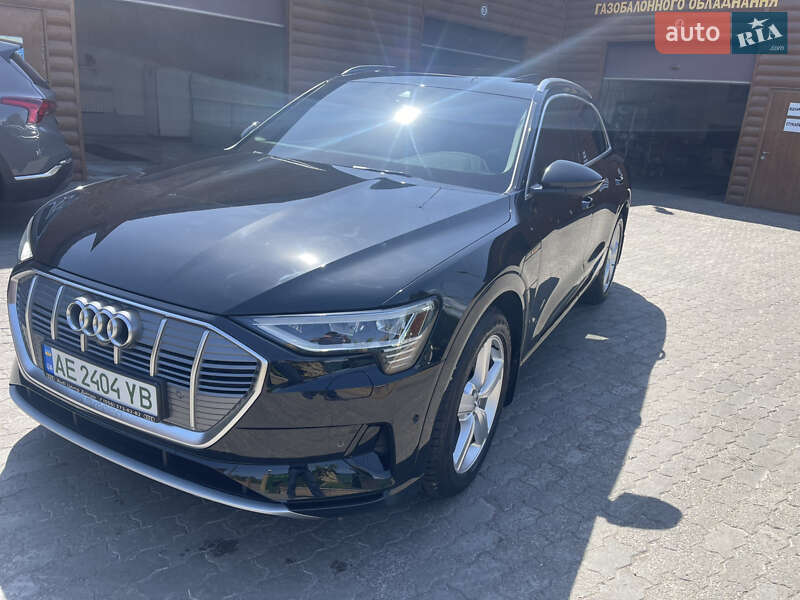 Позашляховик / Кросовер Audi e-tron 2019 в Кривому Розі