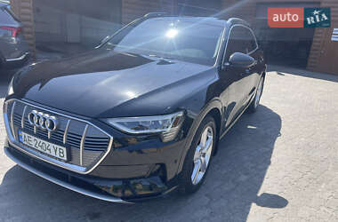 Внедорожник / Кроссовер Audi e-tron 2019 в 