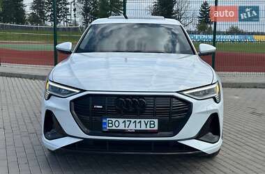 Внедорожник / Кроссовер Audi e-tron 2021 в 