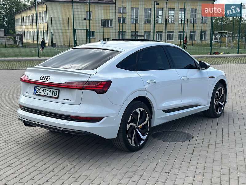 Внедорожник / Кроссовер Audi e-tron 2021 в Бучаче