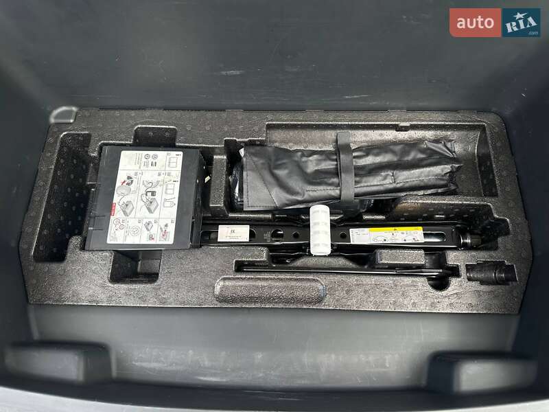 Внедорожник / Кроссовер Audi e-tron 2021 в Бучаче