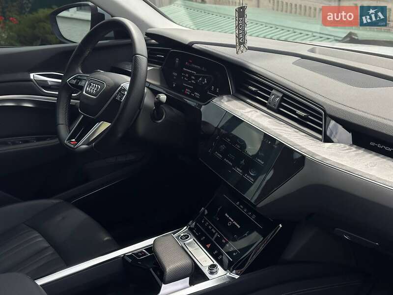 Внедорожник / Кроссовер Audi e-tron 2021 в Бучаче